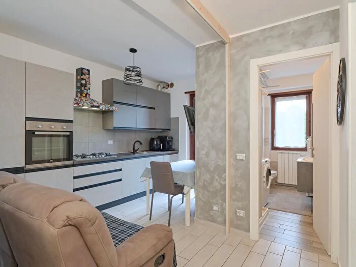 Appartamento bilocale in vendita in Via Postcastello, Carnago