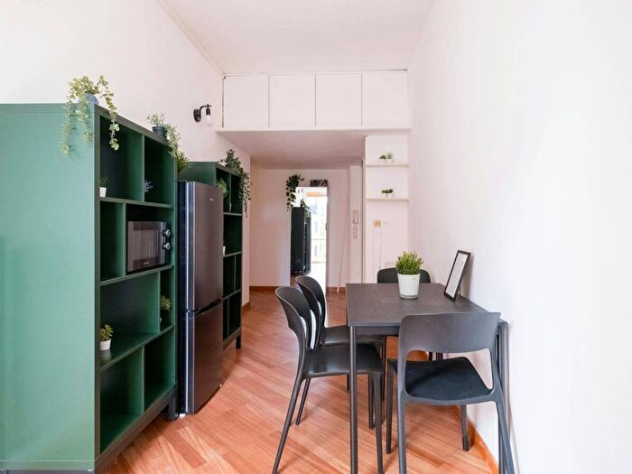 Appartamento con 5 locali in affitto in Via Sebino, Martini Insubria, Milano