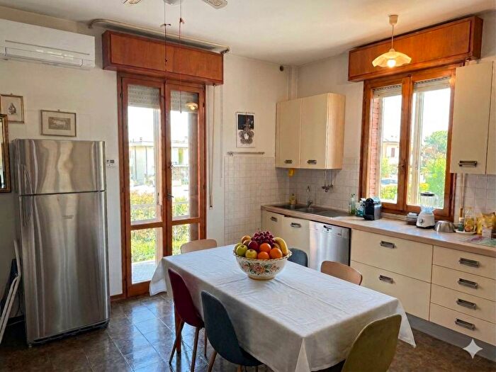 Appartamento quadrilocale in affitto in Via Giambattista Vico, Borgo Molino Portone, Senigallia