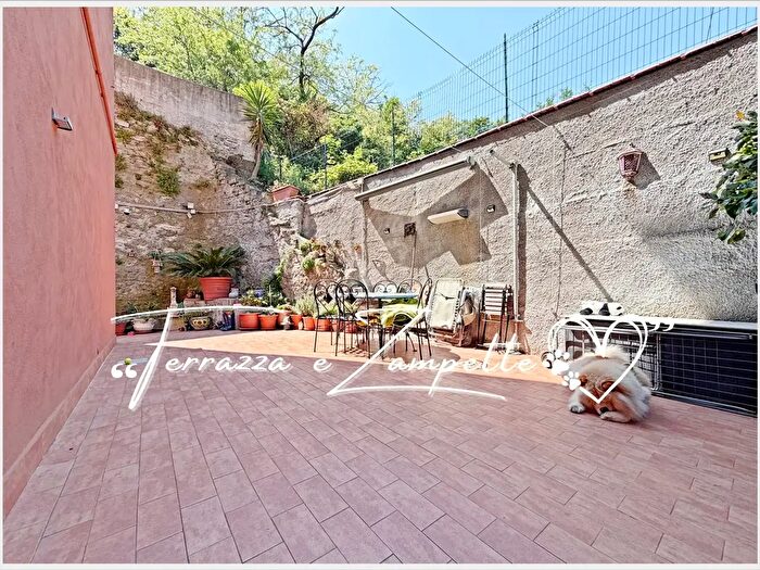 Appartamento con 5 locali in vendita in Via Burlando, Genova