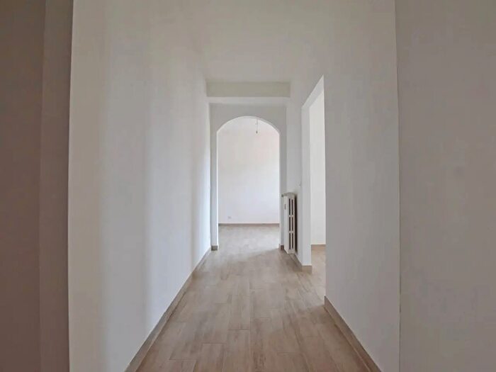 Appartamento con 5 locali in vendita in Via Alessandro Manzoni, Mondovi'