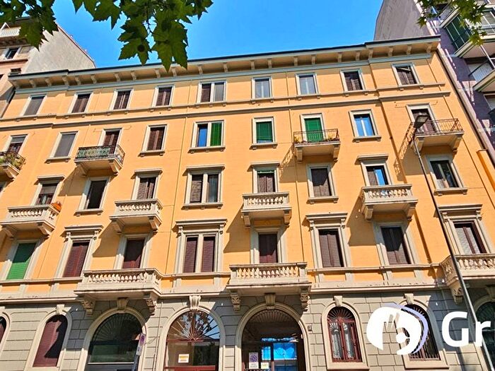 Appartamento trilocale in affitto in Viale Giovanni da Cermenate, Pezzotti Meda, Milano