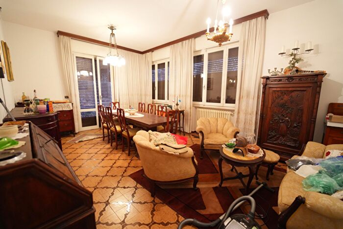 Appartamento con 6 locali in vendita in Via Giotto di Bondone, San Mauro Pascoli