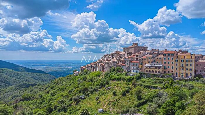 Casa con 7 locali in vendita in San Polo Dei Cavalieri