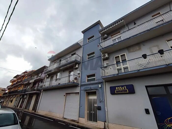 Appartamento con 5 locali in vendita in Floridia