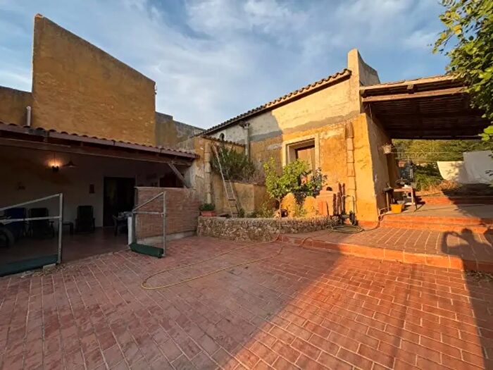 Casa quadrilocale in vendita in Contrada Ragalia, Marsala