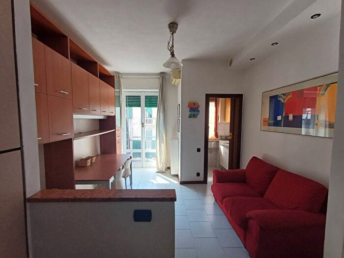 Appartamento bilocale in affitto in Via Casoretto, Casoretto, Milano