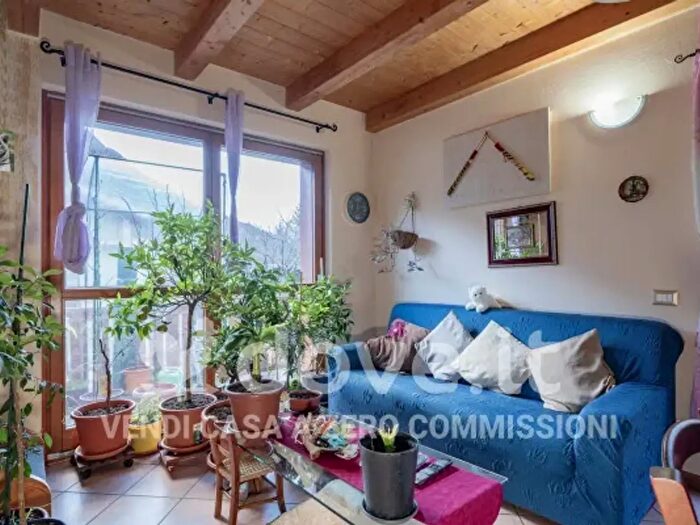 Appartamento trilocale in vendita in Via Ugo Foscolo, Sondalo