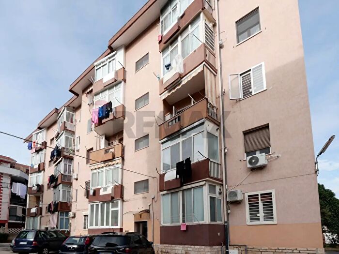 Appartamento trilocale in vendita in Via Saverio Damiani, Bari