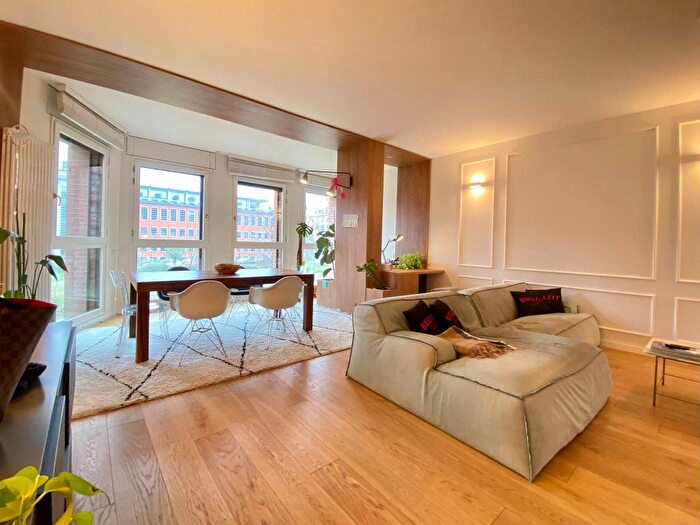 Appartamento quadrilocale in affitto in Solari, Milano