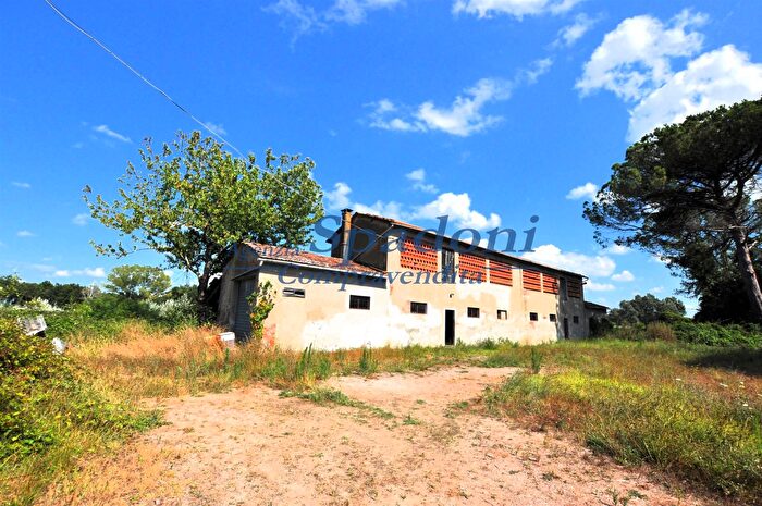 Casa con 20 locali in vendita in Ponte Buggianese