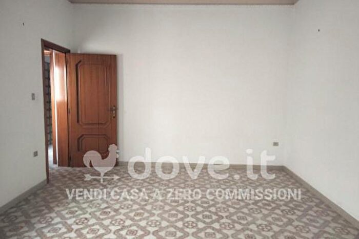 Appartamento trilocale in vendita in Via Pietro Incalza, Francavilla Fontana