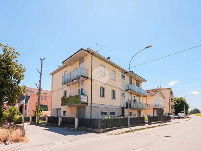 Appartamento trilocale in vendita in Via Samoggia, Valsamoggia