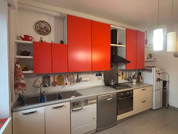 Appartamento trilocale in affitto in Via Aosta, Cenisio, Milano