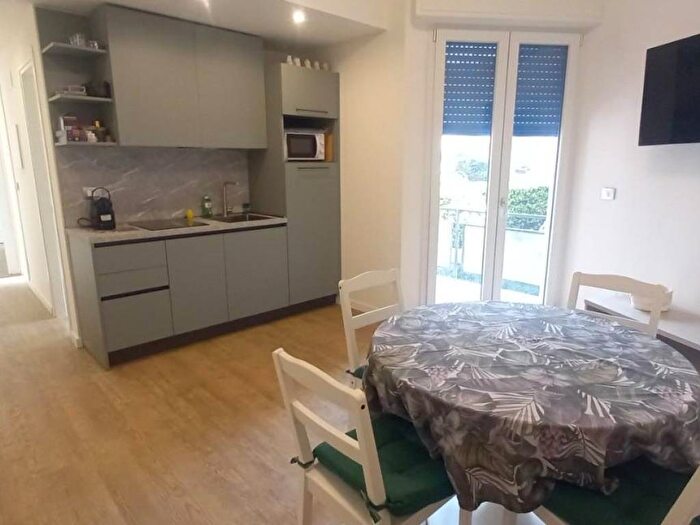 Appartamento trilocale in affitto in Camaiore, Camaiore Paese