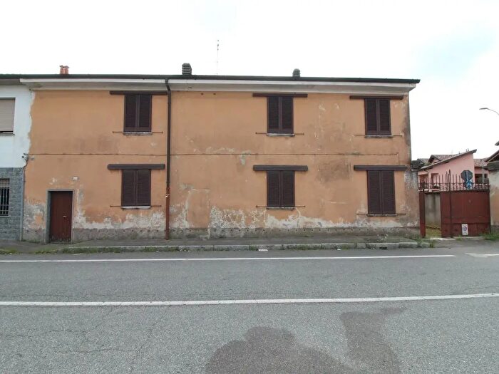 Case in Vendita e in Affitto - 2
