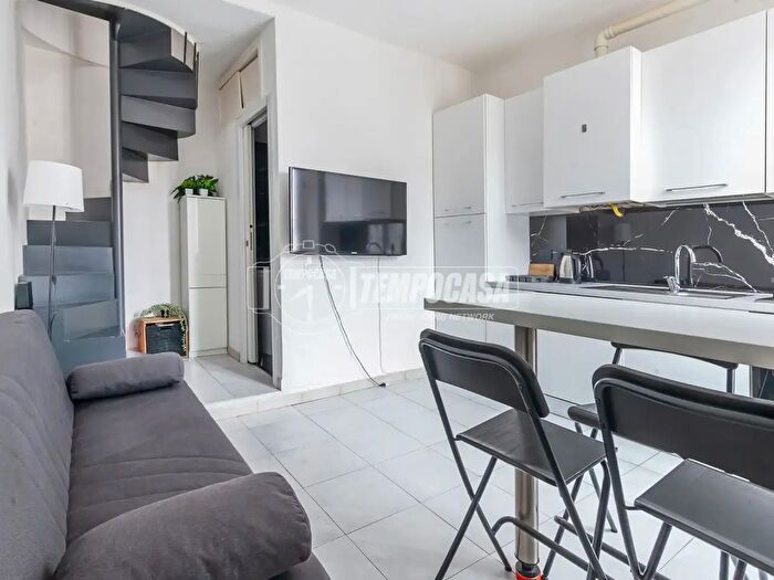 Appartamento bilocale in affitto in Via Legnone, Milano