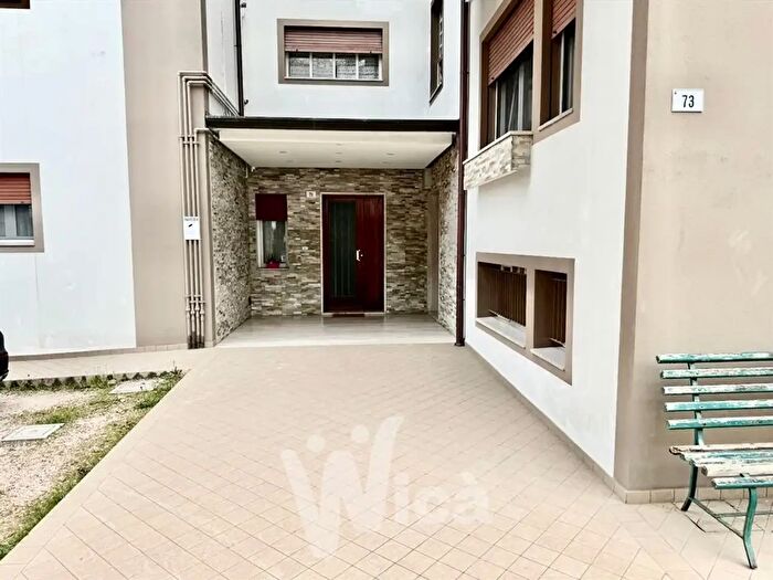 Appartamento quadrilocale in vendita in Via Campania, Cesena