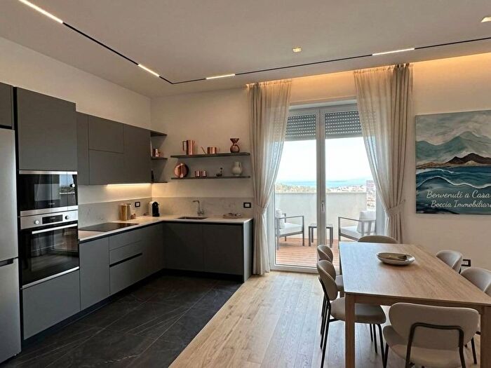 Appartamento quadrilocale in affitto in Via Generale Clark, Arbostella Arechi, Salerno