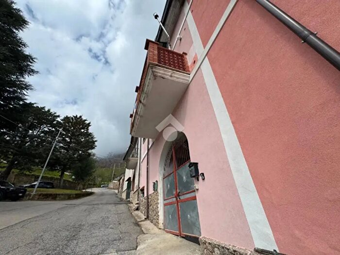 Appartamento quadrilocale in vendita in Via Don Zeno Santini, San Cipriano Picentino