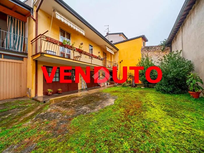 Appartamento con 5 locali in vendita in Casa di Corte Via delle Logge, Verona
