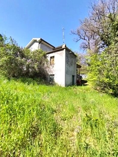 Casa quadrilocale in vendita in Contrada Vicenne, Casoli