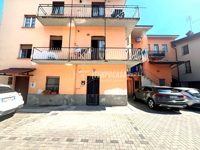 Appartamento trilocale in vendita in Vicolo Lavi, Treviolo