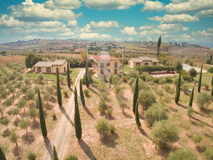 Casa con 20 locali in vendita in Località Case Sparse, Cortona