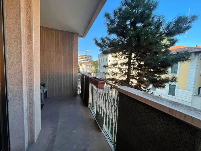 Appartamento quadrilocale in affitto in Via Errico Petrella, Busto Arsizio