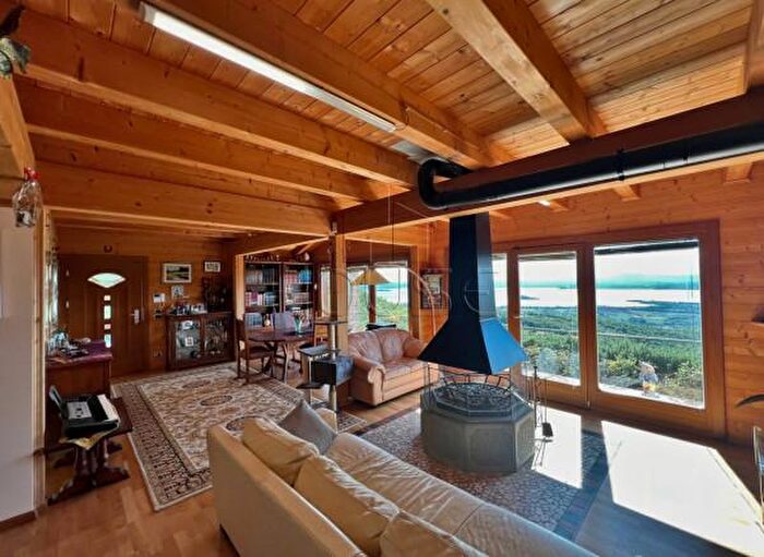 Casa con 5 locali in vendita in Via Gosparini, Lisciano Niccone