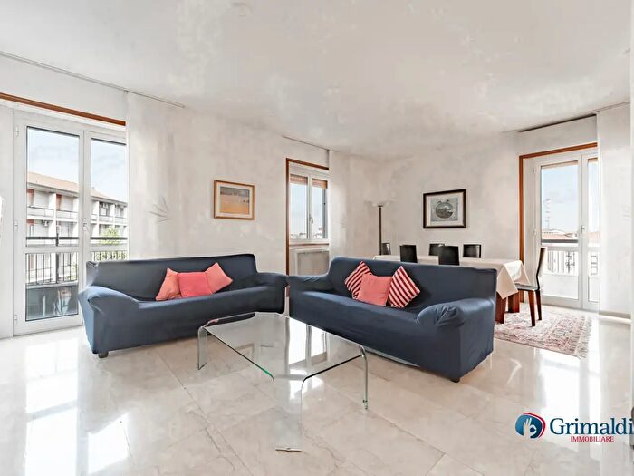 Appartamento con 5 locali in vendita in Via Rembrandt, Milano