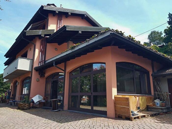 Appartamento bilocale in affitto in Via Cesare Battisti, Gemonio