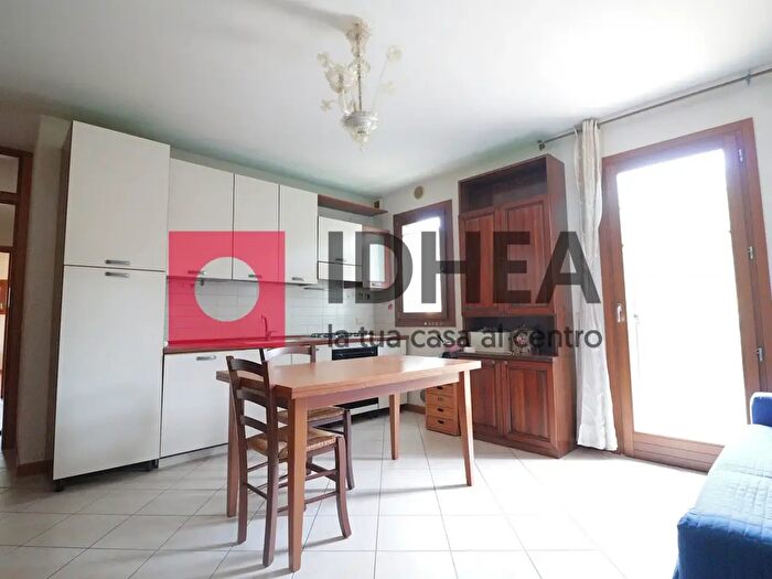 Appartamento trilocale in vendita in Via G di Vittorio, Montebelluna