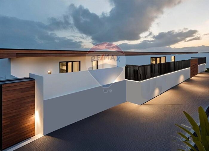 Casa trilocale in vendita in Via delle Forze Armate C, Bari