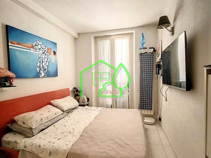 Casa con 7 locali in vendita in Viareggio