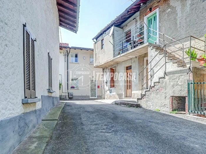 Casa bilocale in vendita in Besozzo