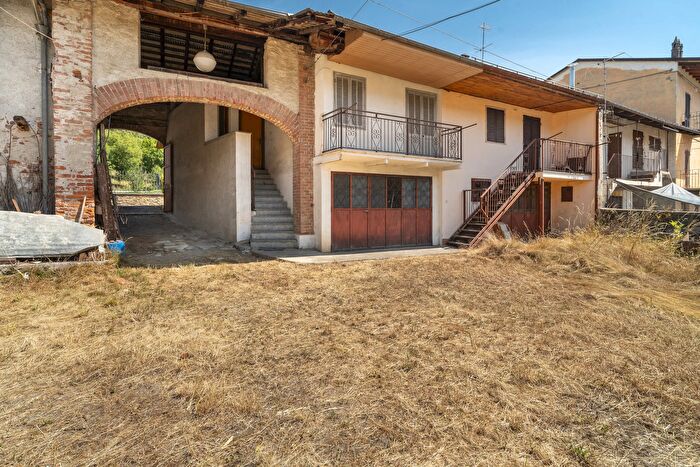 Casa trilocale in vendita in Via Cornaletto, Demonte