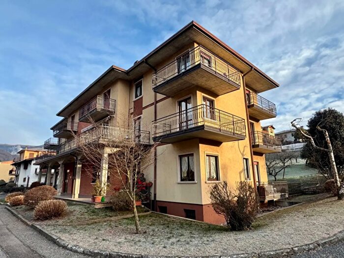 Appartamento trilocale in vendita in Valer, SantOmobono Terme