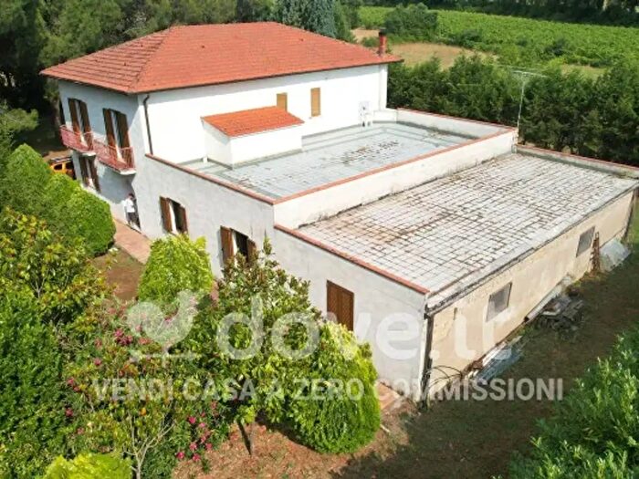 Casa con 6 locali in vendita in Località Orzale B, Castiglion Fiorentino