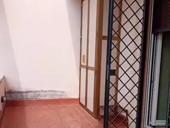 Appartamento bilocale in affitto in Via Loggia dei Pisani, Napoli