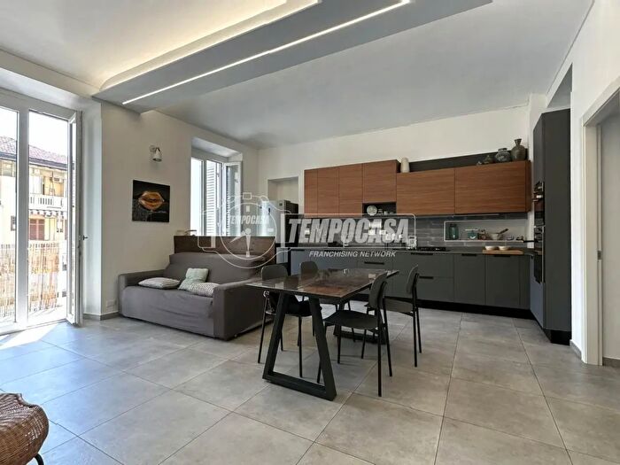 Appartamento quadrilocale in vendita in Via Luigi Capriolo, Torino