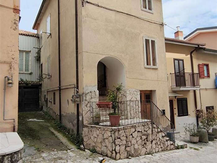 Casa trilocale in affitto in VIA PALAZZO, Valle Pennini Sant'Eustachio, Avellino