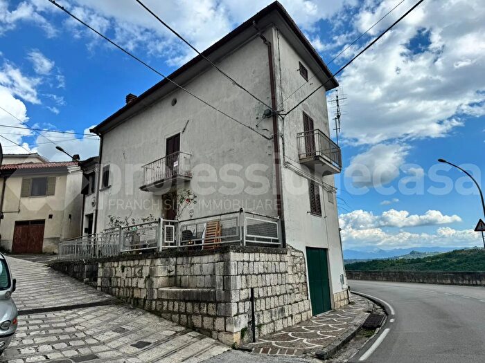 Casa con 7 locali in vendita in Via Elena Regina, Forli Del Sannio