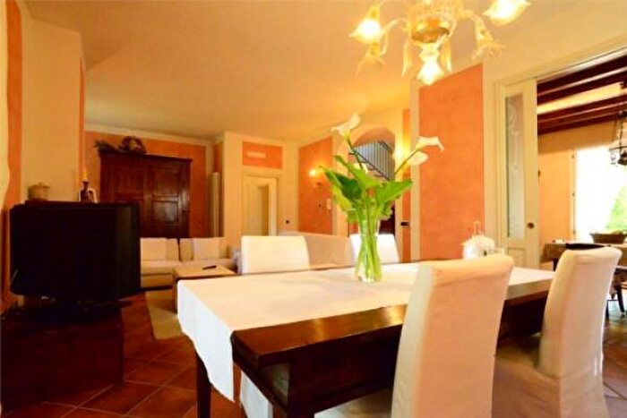 Casa in vendita in Via Benedetto Croce, Reggio Emilia