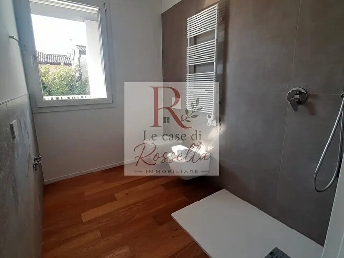 Appartamento quadrilocale in vendita in Via Giuseppe Comino, Padova