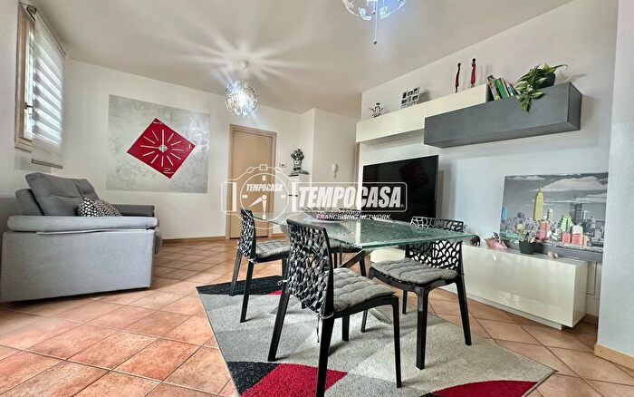 Appartamento bilocale in vendita in Desenzano Del Garda