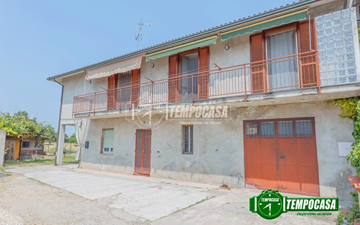 Casa quadrilocale in vendita in Via Pollini Stefano Zinasco Nuovo, Zinasco