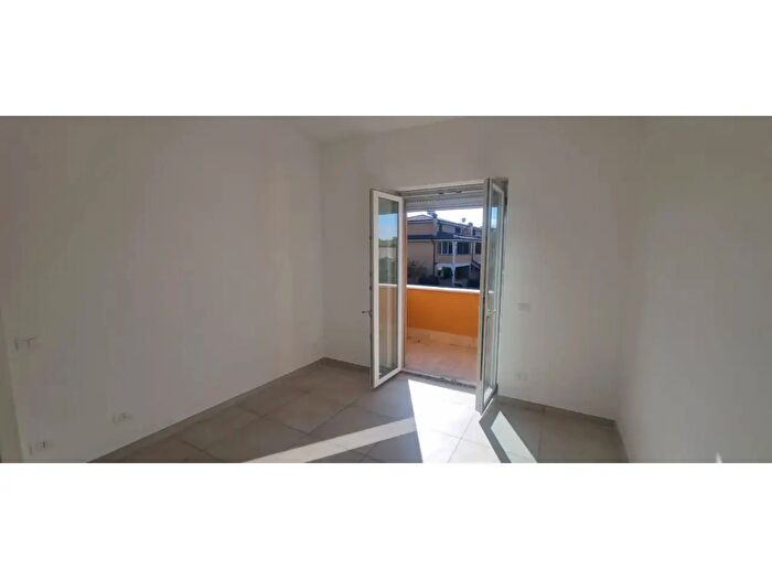 Casa quadrilocale in vendita in Viale dei Tre Denari, Fiumicino