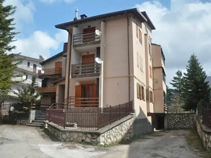 Appartamento con 5 locali in vendita in Via Enzo Ferrari, Roccaraso