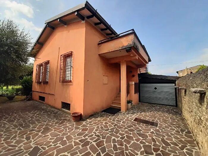 Casa quadrilocale in vendita in Via dei Pescatori, San Felice Del Benaco